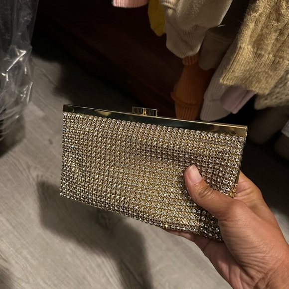 Clutch - Picture 1 of 2